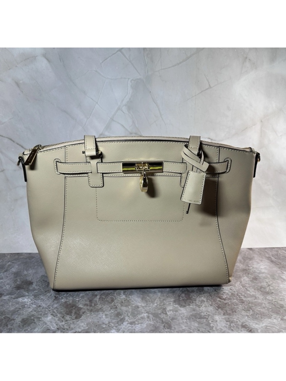 Michael Kors Hamilton traveler